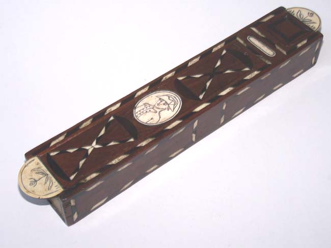 A Fine and Rare Napoleonic period Ivory Inlaid Rosewood Dominoe Box circa 1795-1815 — image 2